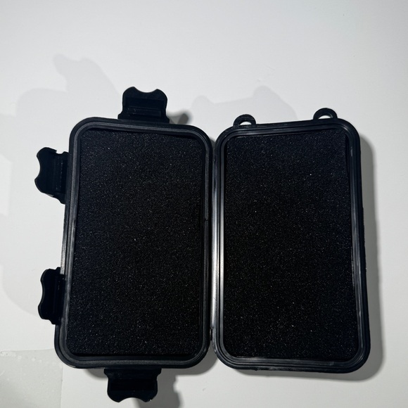 Heavy-Duty Magnetic Car Key Holder - Picture 6 of 7